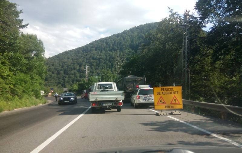 Atenție, turiști! Traficul se desfășoară cu dificultate pe DN1 din cauza lucrărilor