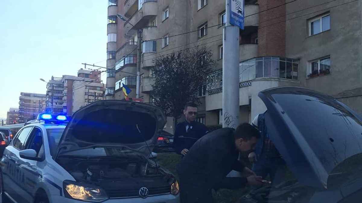 Gestul unui polițist din Cluj i-a făcut pe internauți să-și scoată pălăria
