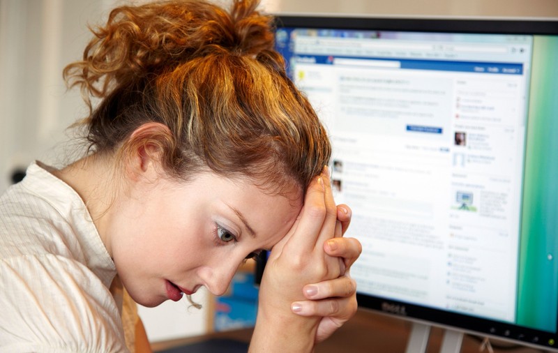 Moderator Facebook explică de ce măsura lui Zuckerberg este o eroare: „Am petrecut 10 ore pe zi uitându-mă la cele mai întunecate părți ale internetului, pentru ca tu să nu fii nevoit”