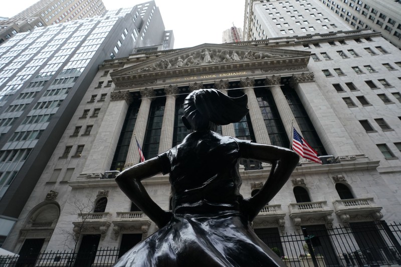 Statueta Fetița neînfricată pe Wall Street, New York (foto Hepta)
