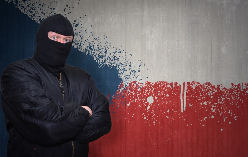Doi ruși, arestați în Germania pentru spionaj în favoarea Moscovei. Suspecții plănuiau incendii și explozii: caz „deosebit de grav”