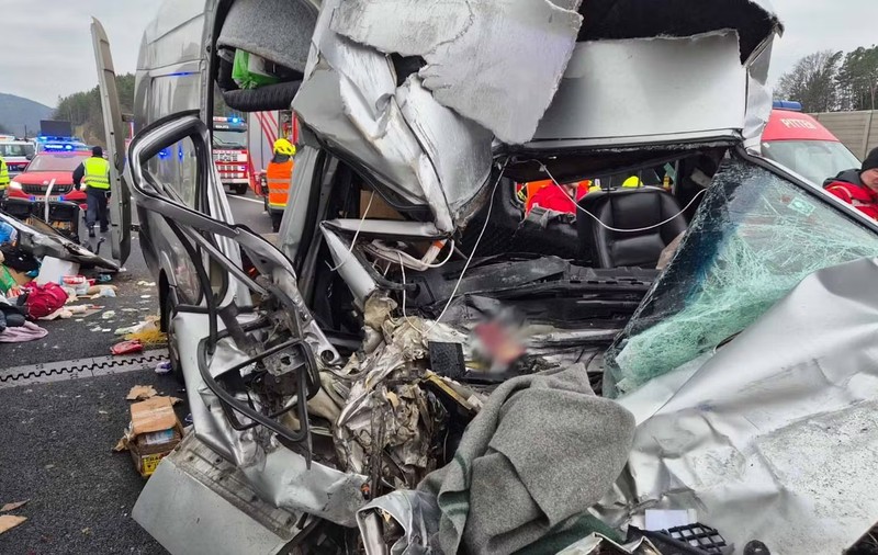 Manevra criminală a unui șofer de TIR a ucis patru ucrainence, pe o autostradă din Austria