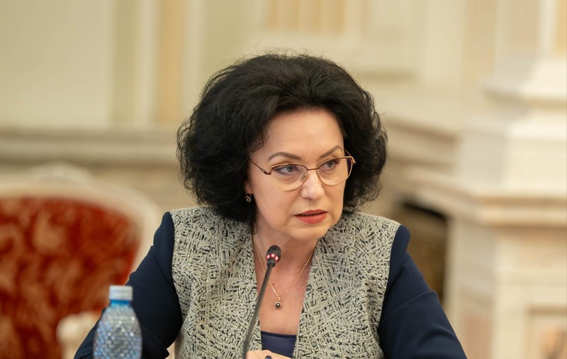 Luciana Antoci, consiliera pe „Educație” a premierului Bolojan, invitată de ministrul David la discuții pe tema programei la română pentru clasa a IX-a
