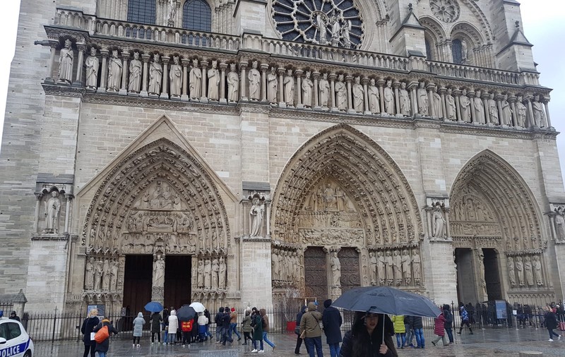 Operele de artă din interiorul Notre Dame au fost evacuate după incendiu. Care sunt cele mai valoroase obiecte din catedrală