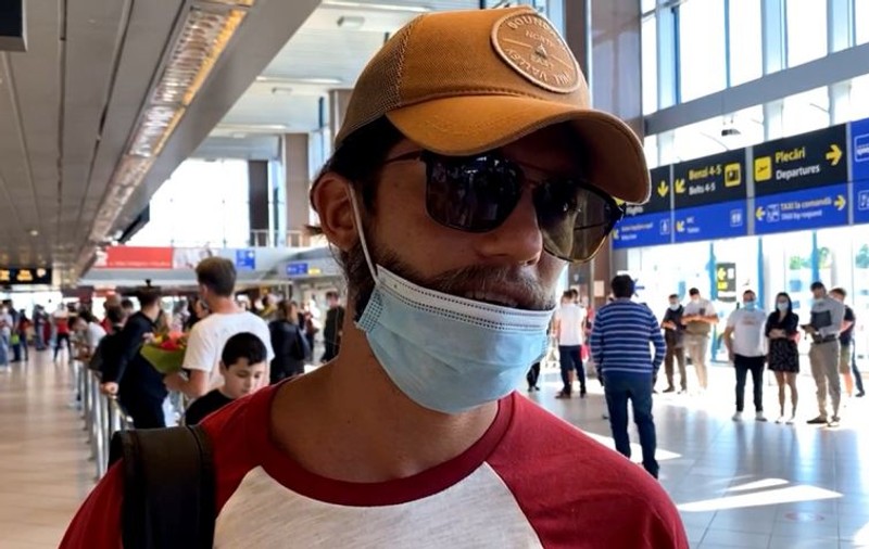 Bogdan Urucu a ajuns în România, după eliminarea de la „Survivor”. Primele declarații din aeroport