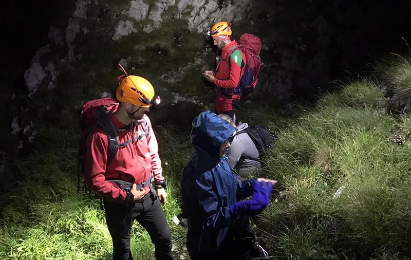 Avertismentul salvamontiștilor, după ce mai mulți turiști beți și neechipați au fost recuperați de pe munte: “Lucrurile se pot sfârși prost, într-un sac cu fermoar”