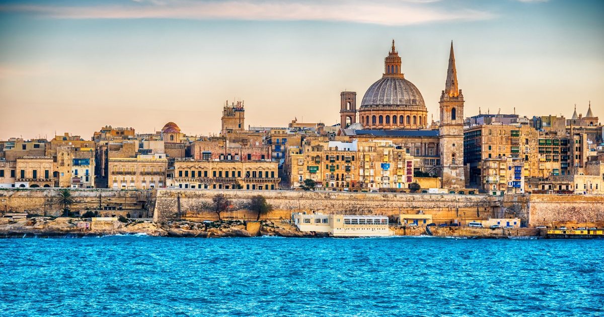 Apus de soare în portul Marsans din Valletta, Malta