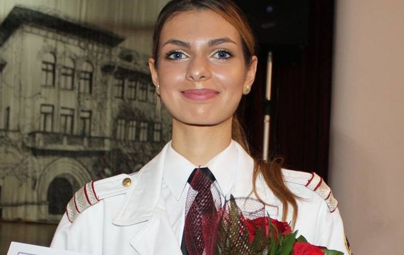Elevă de 10 la Colegiul Național Militar Dimitrie Cantemir. "Păcat că acești copii sunt nevoiți să părăsească țara"