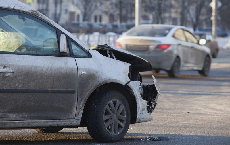 Ce riscă șoferii români care evită constatarea amiabilă și „se înțeleg” după un accident, de teama majorării RCA