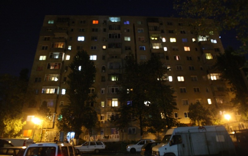 Amendaţi cu 2.400 de lei pentru că au făcut gălăgie, noaptea, printre blocuri