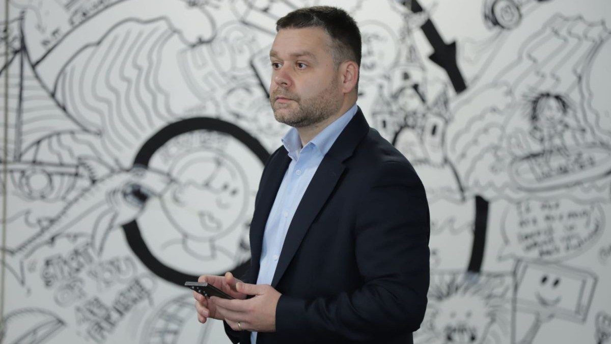 Ciprian Ciucu, candidatul PNL la Primăria București, a semnat, luni, un protocol de colaborare cu Partidul REPER, ca sprijin la alegeri, București, 17 noiembrie 2025. Foto: Libertatea/ Dumitru Angelescu