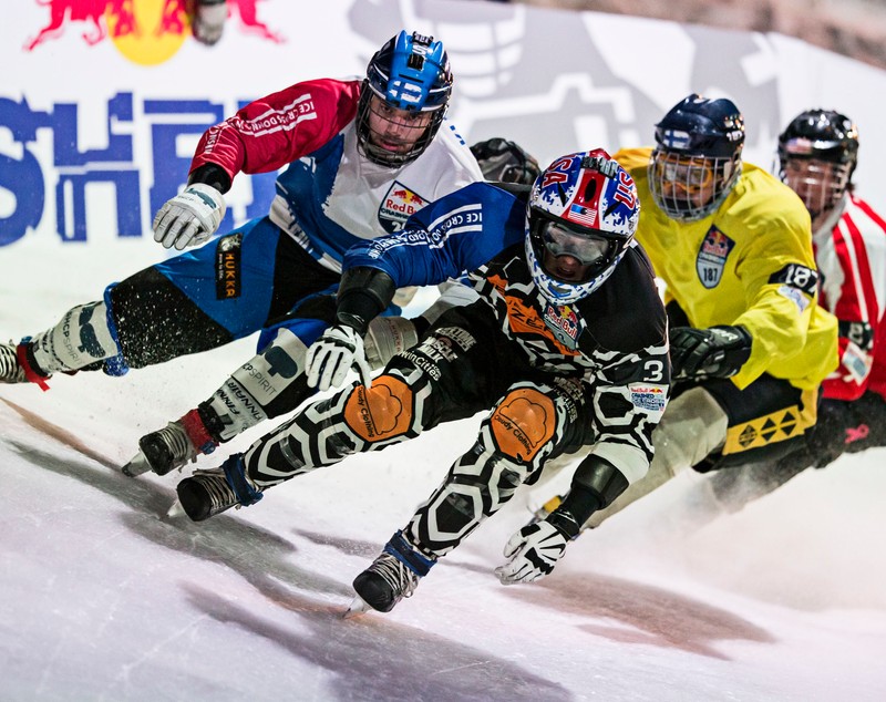 Scott Croxall se impune în premieră în etapa de Ice Cross Downhill, de la Helsinki