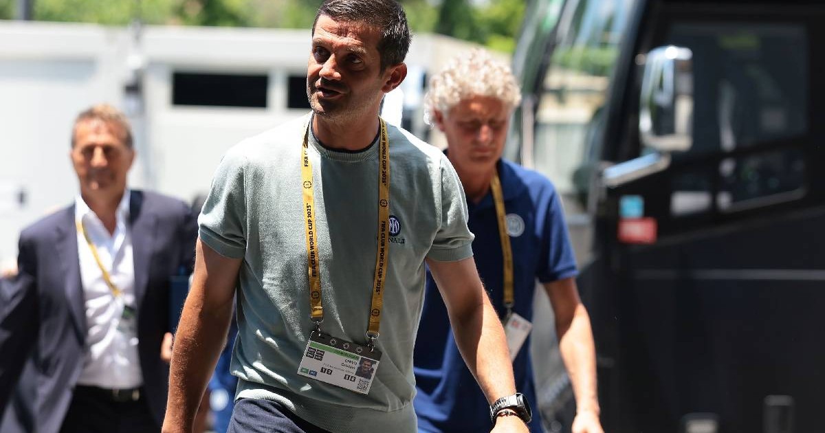 Antrenorul Cristian Chivu, ajunge pe stadion pentru meciul Internazionale - Fluminense