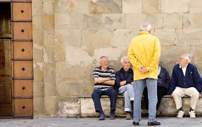 Anunțul guvernului italian care îi va afecta pe românii care muncesc în peninsulă: noi reguli de pensionare