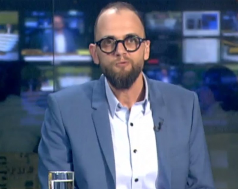 Oreste rupe tăcerea despre scandalul cu Mircea Badea: „Nu eram atât de inteligenți, nici eu, nici el”. Spune că a fost „fratele” lui