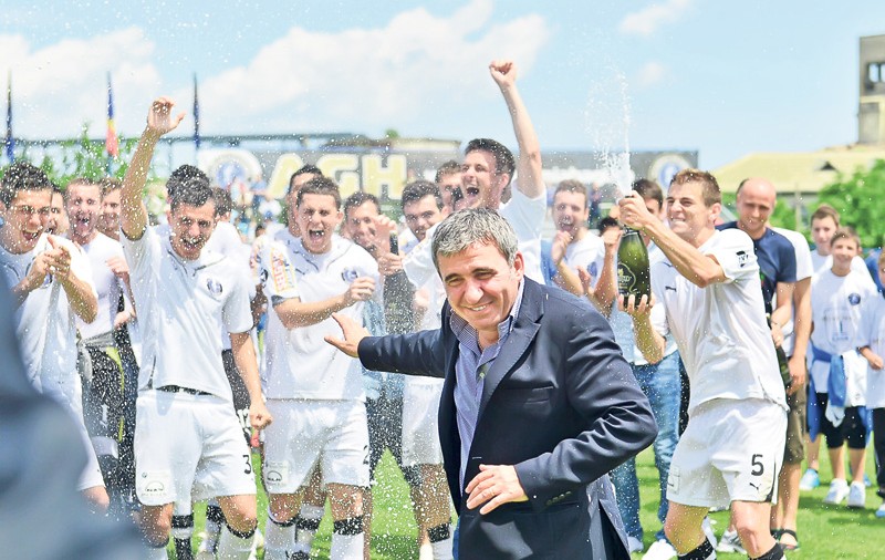 Lui Gică Hagi i s-a facut rău după promovare