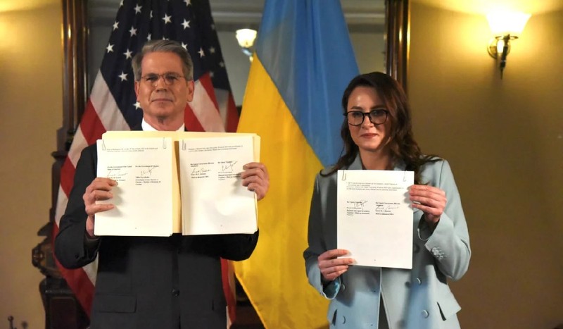 ucraina-si-sua-au-semnat-acordul-minerarlelor