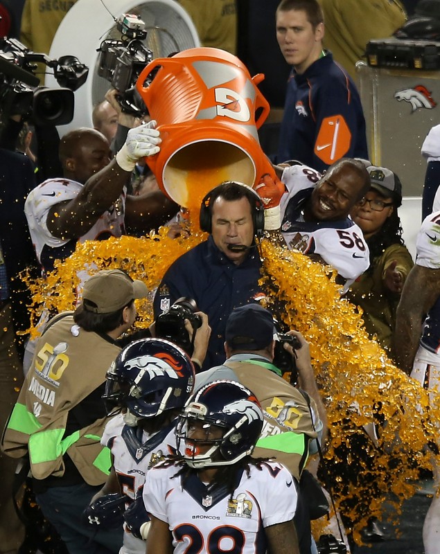 Denver Broncos a câștigat Super Bowl 50, ^după o finală de vis cu Carolina Panthers / GALERIE FOTO&VIDEO