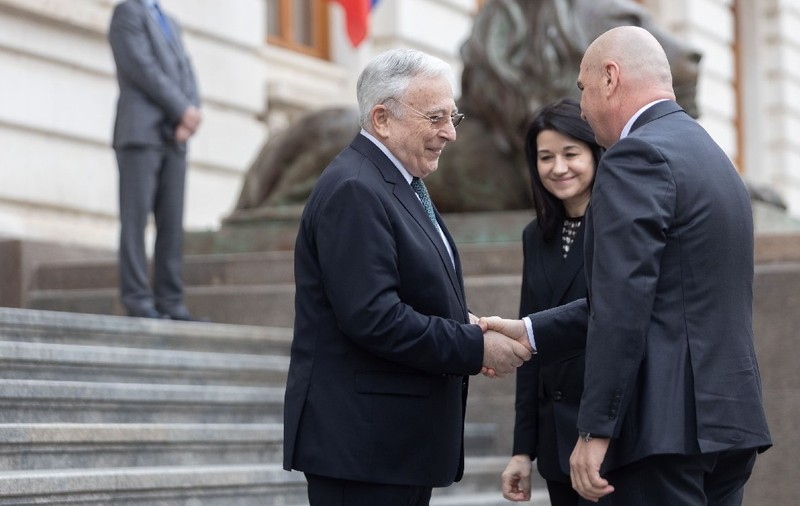 Ilie Bolojan s-a întâlnit cu Mugur Isărescu: ce se întâmplă cu bugetul României pentru 2026