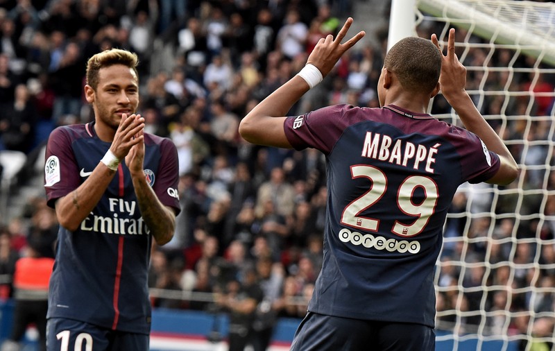 UEFA a dat verdictul: transferurile lui Mbappe și Neymar la PSG sunt în regulă