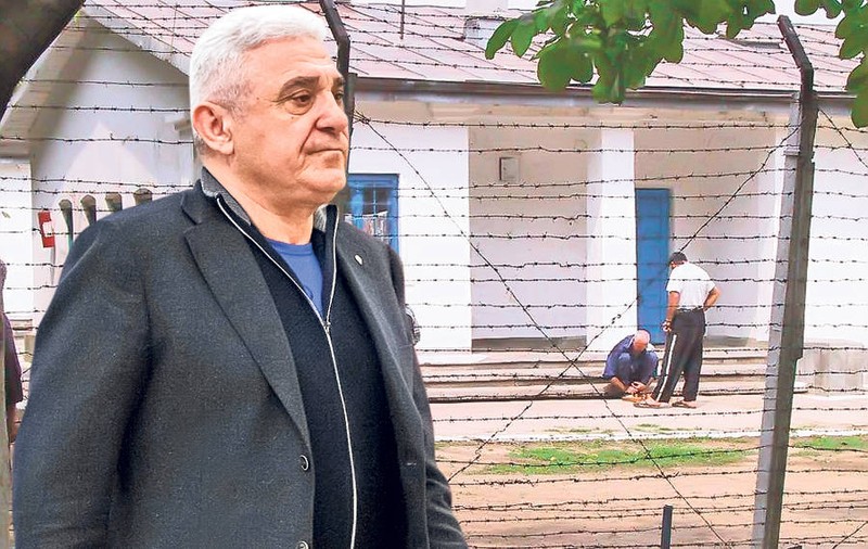 Giovani Becali VA FI OPERAT LA SPITALUL PENITENCIAR RAHOVA! Uite ce a păţit