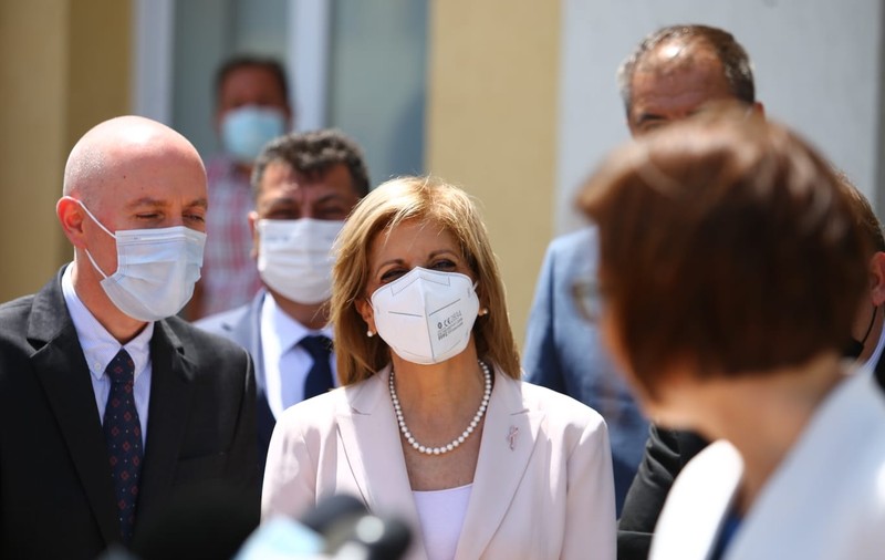 Comisarul european pentru sănătate, îndemn pentru români: „Vaccinați-vă, vaccinați-vă, vaccinați-vă”