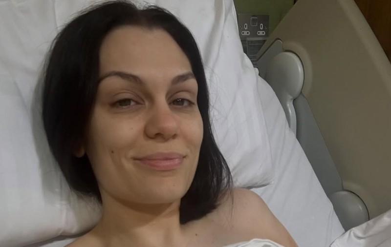Jessie J a fost operată de cancer la sân. Mesajul transmis de cântăreață de pe patul de spital: „Aștept rezultatele”