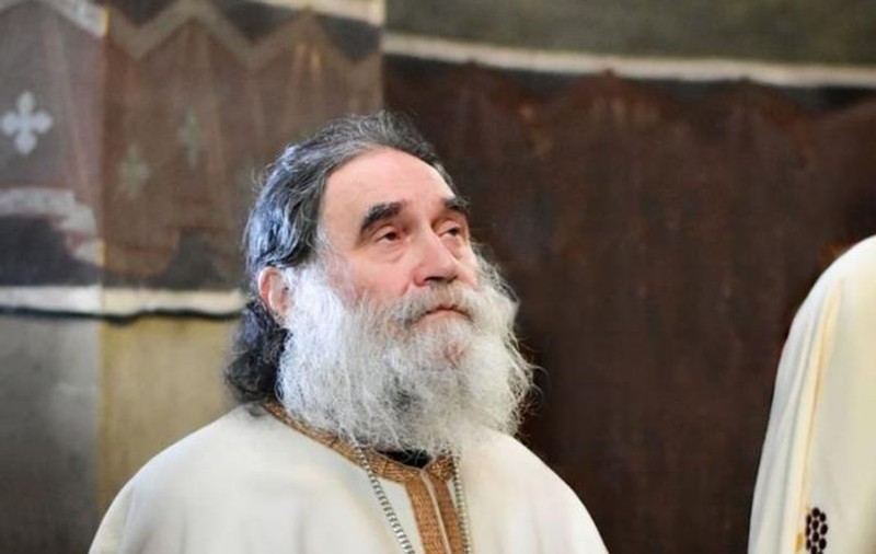Starețul Mănăstirii Stânișoara a murit de COVID-19. Cum s-a infectat părintele