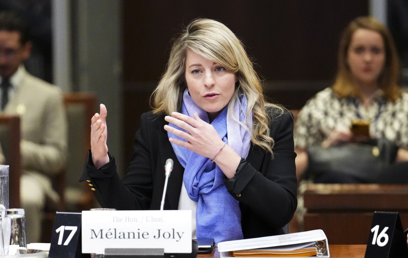 Canada expulzează un diplomat chinez după acuzaţii de intimidare a unui deputat. Beijingul răspunde cu aceeași monedă
