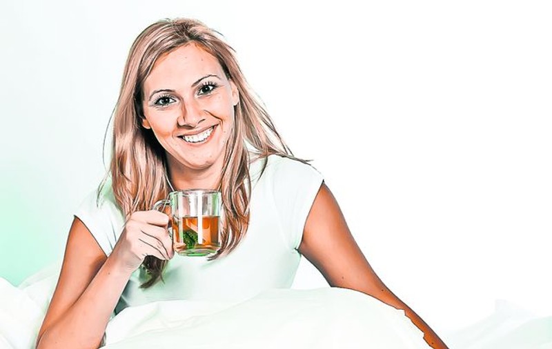Ai probleme cu somnul din pricina căldurii?  Ceaiul de păducel te ajută să adormi