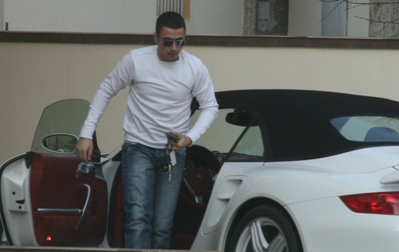 Alin Cocoş A RĂMAS FĂRĂ PERMIS. De supărare, a sărit la gâtul poliţiştilor!