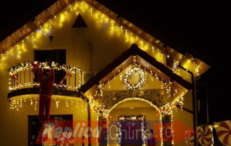 Cea mai împodobită casă din Constanța de sărbători. Cât plătesc proprietarii la curent pentru mii de luminițe: „Toate le-am pus pe prize smart”