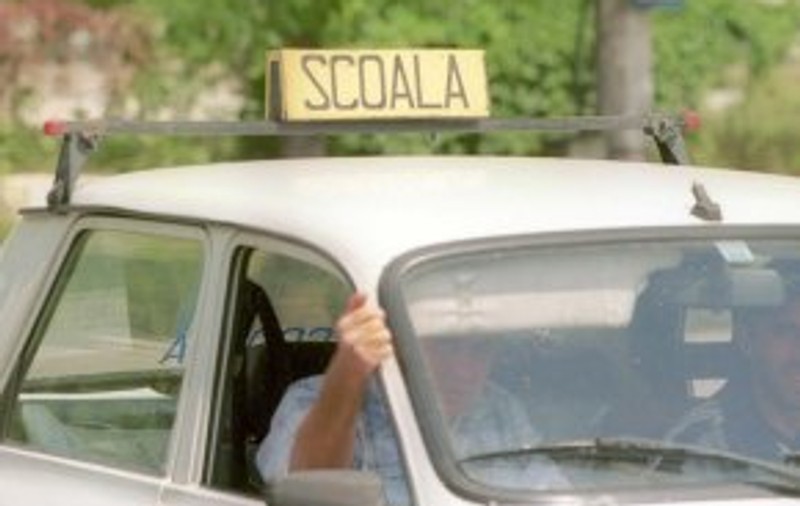 Cursuri gratuite de specializare a instructorilor auto, în șase orașe. Multe locuri, puțini înscriși