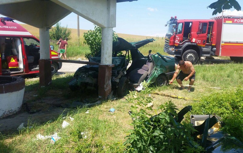 Accident fatal în județul Giurgiu. Un șofer a murit, iar soția a fost rănită