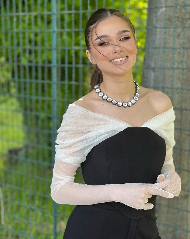 Theo Rose, despre banii pe care îi câștigă: „Sunt chibzuită”. Motivul pentru care a refuzat multe contracte