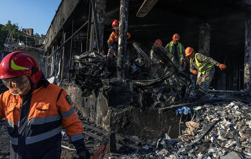 Rusia va intensifica atacurile împotriva Ucrainei zilele următoare, vizând deopotrivă clădiri civile și guvernamentale, avertizează SUA