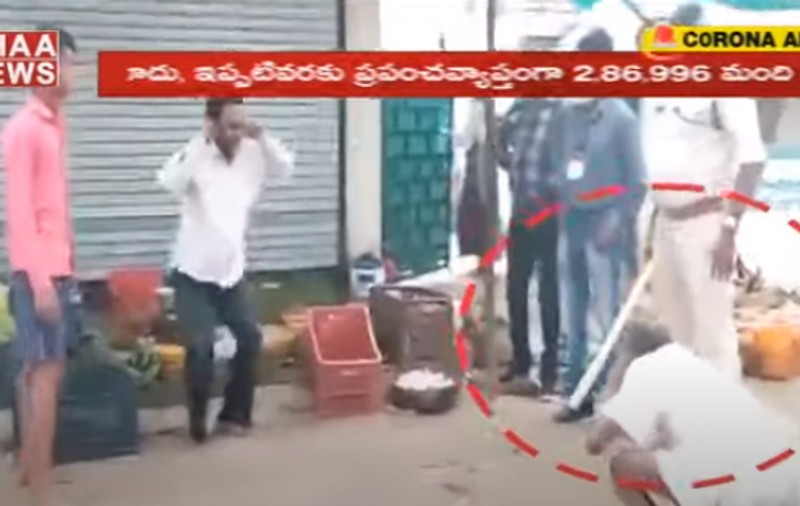 VIDEO | Un indian în vârstă de 71 de ani care a încălcat restricțiile impuse de autorități a fost umilit de polițiști