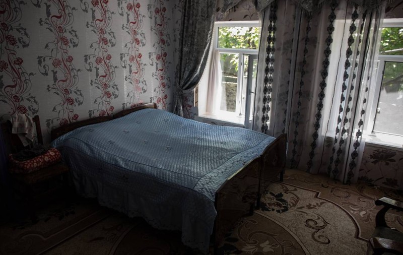 Cum a fost posibil ca un bărbat să locuiască timp de trei ani cu fratele lui mort în casă. Cadavrul mumificat stătea în dormitor