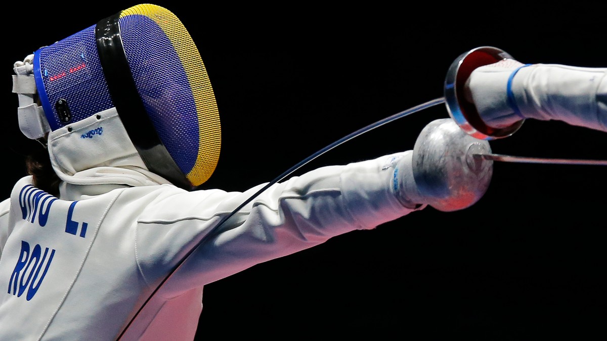 Trei candidați la șefia Federației Române de Scrimă. Printre ei, Loredana Dinu, campioană olimpică în 2016