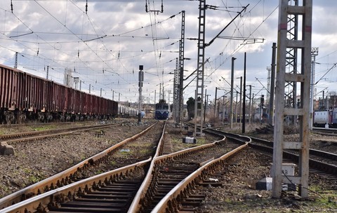 Toate trenurile spre Constanța sunt oprite: avarie gravă la Fetești, circulația este paralizată pe Magistrala 800