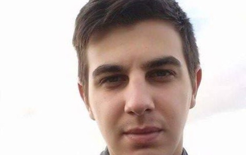Doi adolescenți, găsiți vinovați pentru că l-au ucis pe Răzvan Sîrbu. Acesta locuia într-un cort, în Anglia