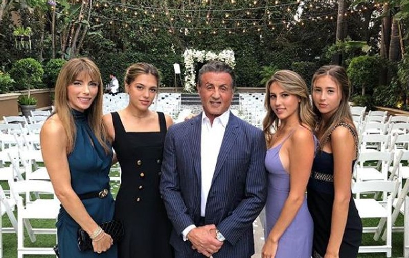 Cât de sexy sunt fetele lui Sylvester Stallone. Una mai provocatoare ca alta | FOTO