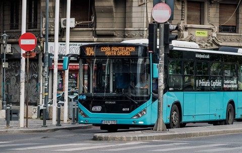 În București, tarifele pentru transportul public au crescut cu cel puțin 10% între 2023 și 2026. Sursă foto: Shutterstock