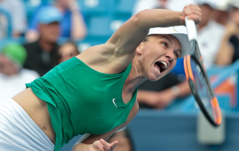 Simona Halep s-a retras de la New Haven. Se menajează pentru US Open / VIDEO