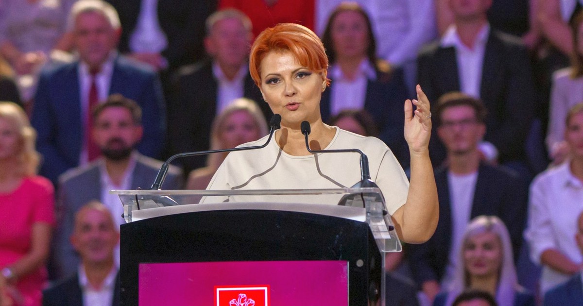 Lia Olguța Vasilescu vorbește la microfon de la pupitru