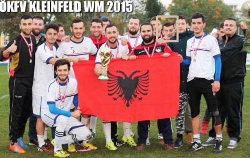 Teroristul de la Viena a jucat fotbal într-o echipă cu un nume legat de tradiția islamică. Cum arăta în legitimația din 2015