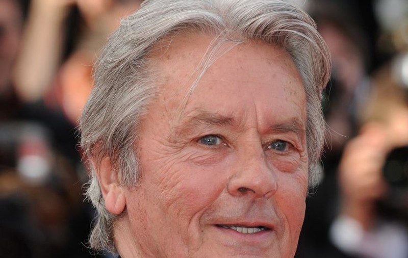 Alain Delon a obţinut custodia fiului său