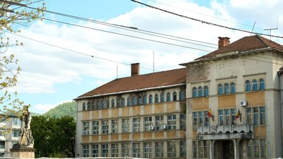 Compania de stat aflată în insolvență de 17 ani care a adunat datorii de 597.000.000 de lei: „Iazuri de decantare cu potențial de metale rare”