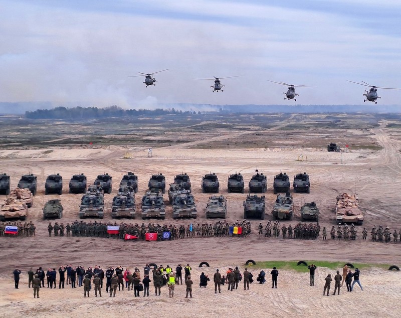 Filmare spectaculoasă cu „Lupii Negri”, infanteriștii români care se antrenează în Polonia în exercițiul Anakonda-23