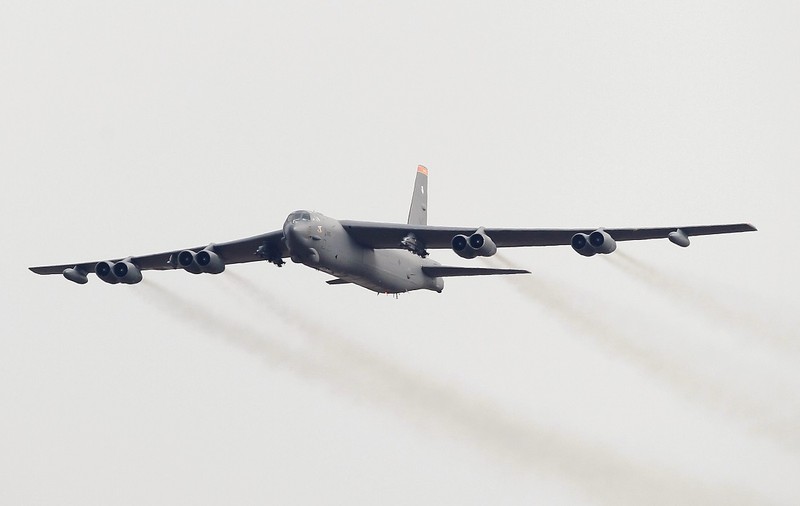 VIDEO | Două aeronave rusești au interceptat periculos un bombardier american deasupra Mării Negre
